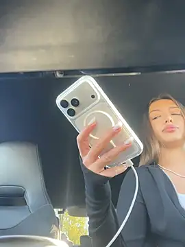 Snapshot of TiffanyHouston_ chatting on 25, 4, 2026 TiffanyHouston online show from 25, 4, 2026