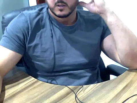 Snapshot of gyn_bra chatting on 30, 4, 2026 gyn bra online show from 30, 4, 2026