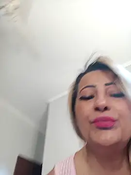 Snapshot of vivifernades chatting on 10, 11, 2025 vivifernades online show from 10, 11, 2025