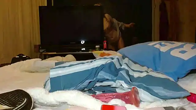 Snapshot of April_LoveUK chatting on 3, 3, 2025 April LoveUK online show from 3, 3, 2025