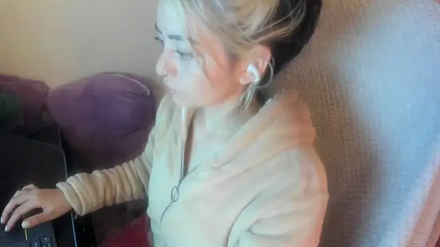 Snapshot of Sammysammy_ chatting on 19, 6, 2026 Sammysammy online show from 19, 6, 2026