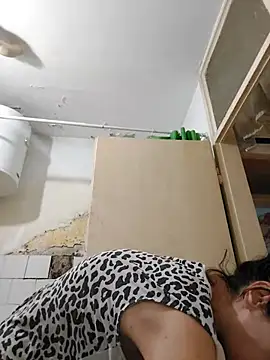 Snapshot of JoLeNe27 chatting on 29, 10, 2025 JoLeNe27 online show from 29, 10, 2025