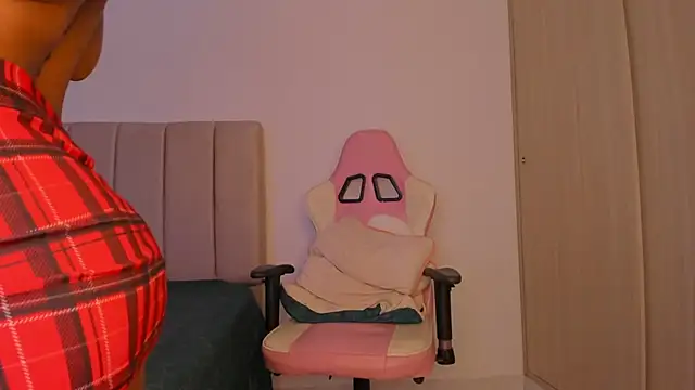 Snapshot of isa_bunny chatting on 14, 4, 2026 isa bunny online show from 14, 4, 2026