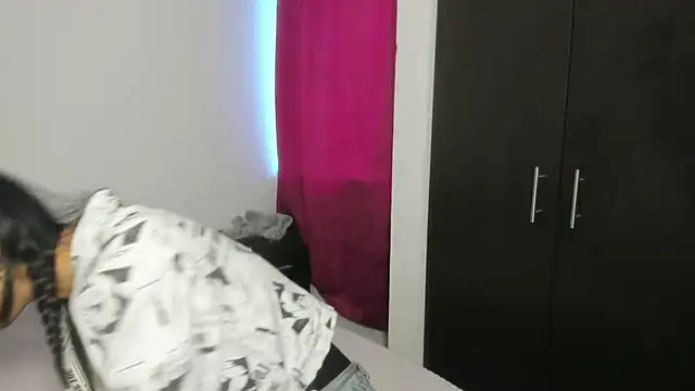 skinny Yizz online show from 17, 10, 2025