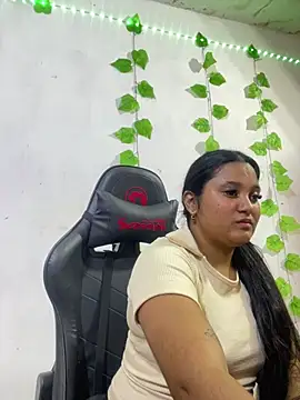 shayna all online show from 17, 7, 2026