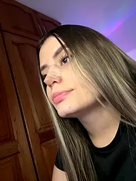 Miss valeriaa online show from 3, 10, 2025