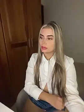 Snapshot of Miss_valeriaa chatting on 4, 5, 2026 Miss valeriaa online show from 4, 5, 2026