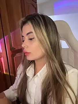 Miss valeriaa online show from 4, 6, 2026