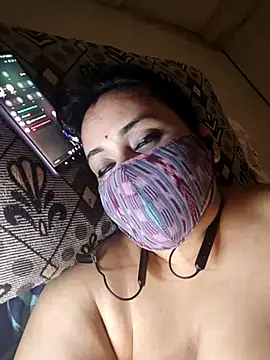 Snapshot of Sheela-Bhabi chatting on 7, 4, 2026 Sheela-Bhabi online show from 7, 4, 2026