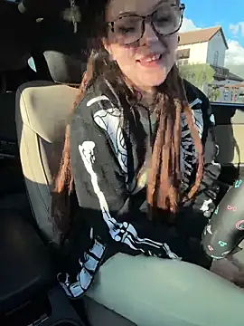 Snapshot of BlaizeyBBy chatting on 6, 1, 2026 BlaizeyBBy online show from 6, 1, 2026