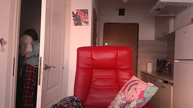 Snapshot of simyhvn chatting on 25, 4, 2026 simyhvn online show from 25, 4, 2026