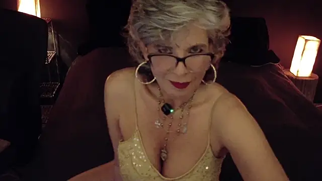 Snapshot of milfettefab chatting on 12, 4, 2026 milfettefab online show from 12, 4, 2026