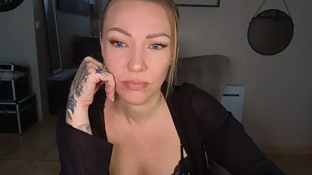 Sacha-xx online show from 19, 2, 2026