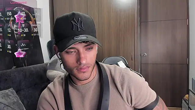 Alessandro Vanni online show from 5, 11, 2025