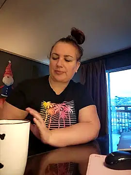 Canadian BBW online show from 22, 12, 2024