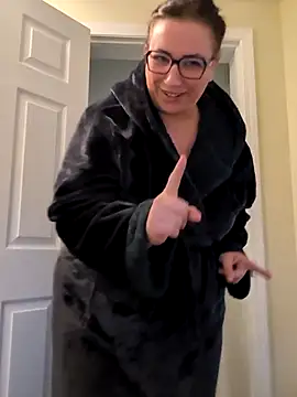 Canadian BBW online show from 5, 3, 2025