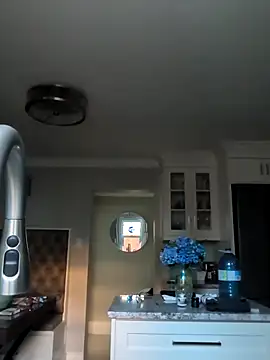 Canadian BBW online show from 16, 9, 2025