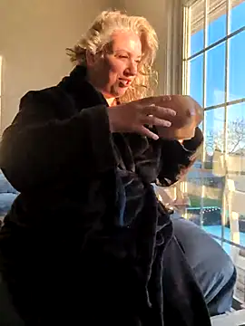 Canadian BBW online show from 9, 4, 2026