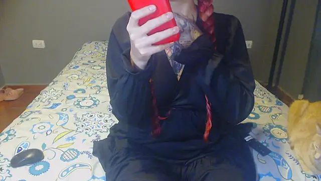 Snapshot of Tattoodreams_lucy chatting on 25, 3, 2026 Tattoodreams lucy online show from 25, 3, 2026