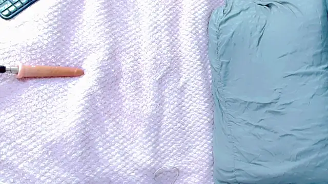 Snapshot of Imannejulienne chatting on 7, 1, 2026 Imannejulienne online show from 7, 1, 2026