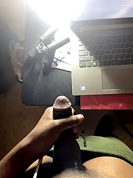 Snapshot of lucky_dicks143 chatting on 8, 10, 2025 lucky dicks143 online show from 8, 10, 2025