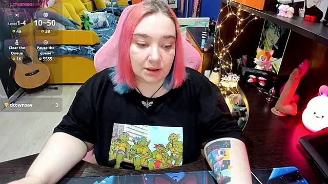 Softie Sofy online show from 3, 3, 2025