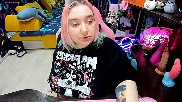 Softie Sofy online show from 28, 2, 2026