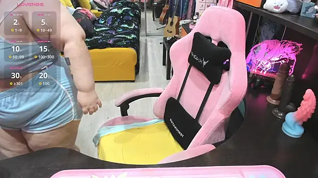 Softie Sofy online show from 8, 4, 2026