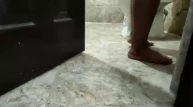 Snapshot of tusharvats60 chatting on 13, 12, 2024 tusharvats60 online show from 13, 12, 2024