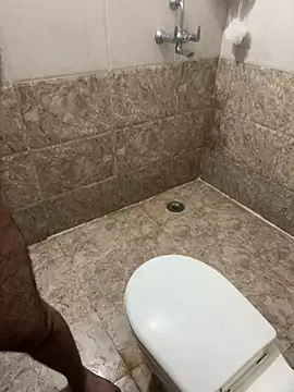 Snapshot of tusharvats60 chatting on 18, 12, 2024 tusharvats60 online show from 18, 12, 2024