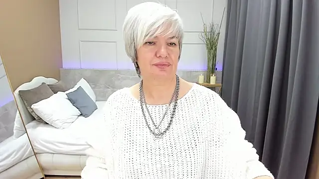 Snapshot of CarmenSoft chatting on 9, 12, 2024 CarmenSoft online show from 9, 12, 2024