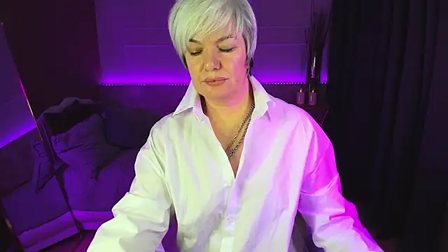 Snapshot of CarmenSoft chatting on 12, 1, 2025 CarmenSoft online show from 12, 1, 2025