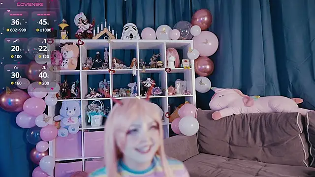 Snapshot of MadnessAlison chatting on 12, 3, 2025 MadnessAlison online show from 12, 3, 2025