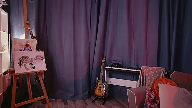 Snapshot of MadnessAlison chatting on 11, 9, 2025 MadnessAlison online show from 11, 9, 2025