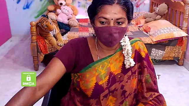 Snapshot of Novapol chatting on 2, 3, 2025 Novapol online show from 2, 3, 2025