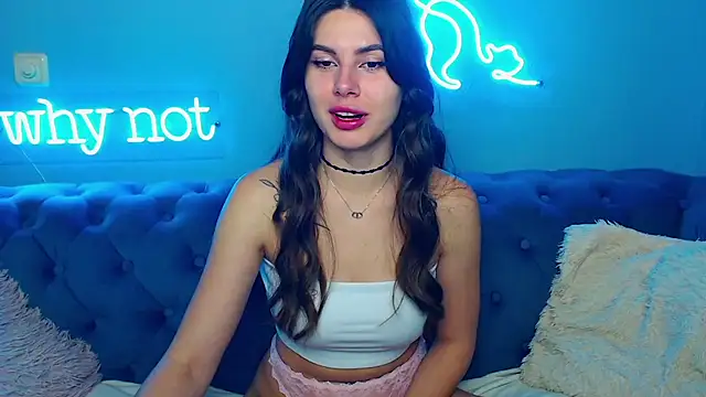 Snapshot of ViollinaLove chatting on 10, 11, 2025 ViollinaLove online show from 10, 11, 2025