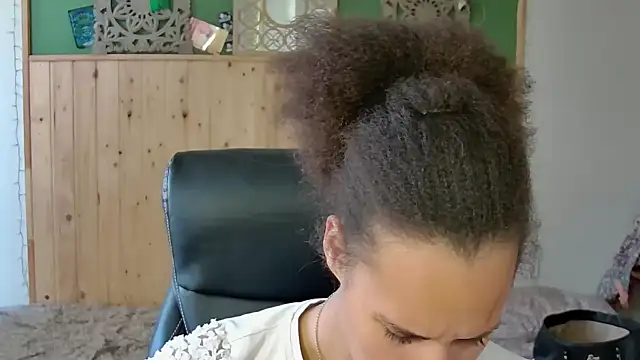 AaliyahHarris online show from 25, 5, 2026