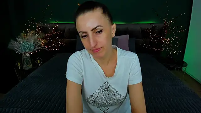 Rebecca Diamond online show from 27, 2, 2025