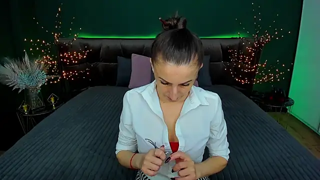 Rebecca Diamond online show from 20, 3, 2025