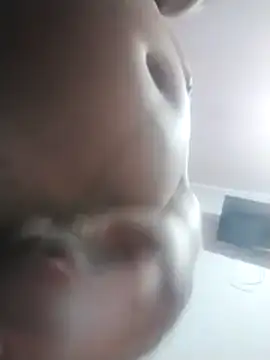 Snapshot of Pingon_Chocolate chatting on 5, 11, 2025 Pingon Chocolate online show from 5, 11, 2025