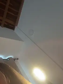 Snapshot of curchez_ chatting on 28, 11, 2025 curchez online show from 28, 11, 2025