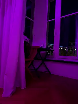 Pia July  online show from 6, 11, 2025