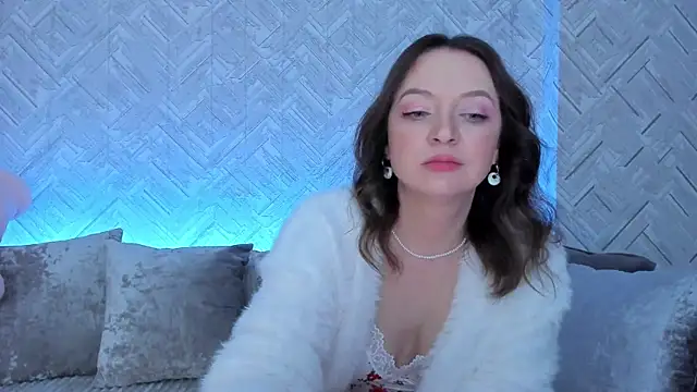 EvaBarsa  online show from 14, 11, 2025