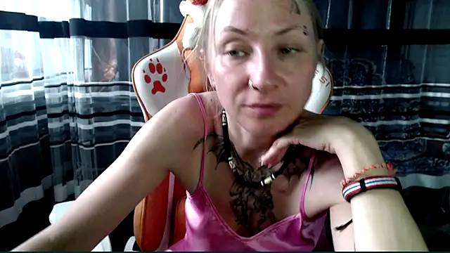 cold lollipop online show from 18, 4, 2026