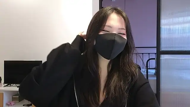 Snapshot of TammiLou chatting on 13, 2, 2025 TammiLou online show from 13, 2, 2025