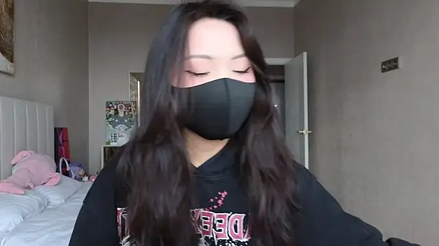 Snapshot of TammiLou chatting on 17, 9, 2025 TammiLou online show from 17, 9, 2025