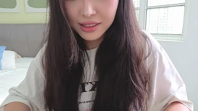 Snapshot of TammiLou chatting on 15, 11, 2025 TammiLou online show from 15, 11, 2025