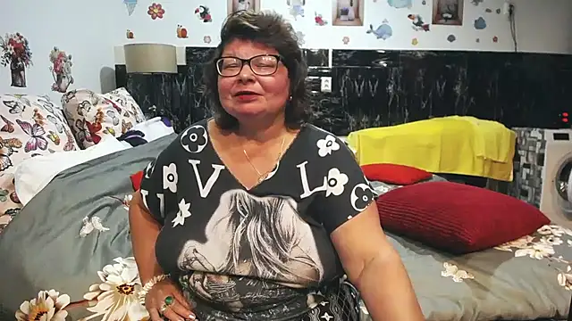 Snapshot of SweetMommaX chatting on 22, 4, 2026 SweetMommaX online show from 22, 4, 2026