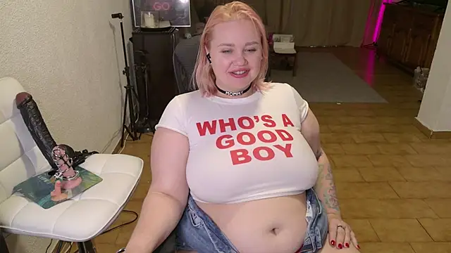 Snapshot of MargotGrey chatting on 19, 4, 2026 MargotGrey online show from 19, 4, 2026