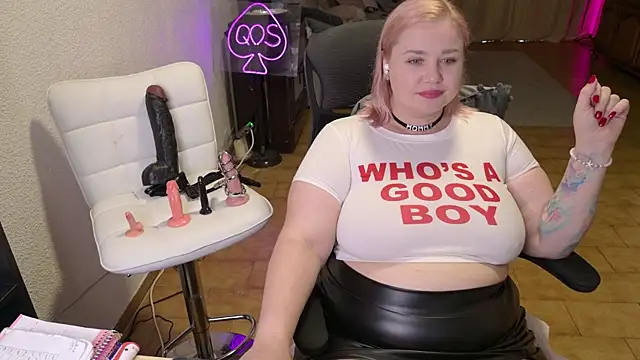 Snapshot of MargotGrey chatting on 28, 4, 2026 MargotGrey online show from 28, 4, 2026